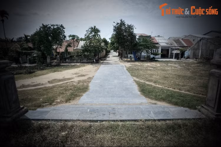 Theo quy định của triều Nguyễn, vào các năm Tý, Ngọ, Mão, Dậu, vua “ngự giá” làm lễ tế đàn Xã Tắc, những năm còn lại các ban đại thần thay nhau thực hiện công việc này. Từ thời Minh Mạng trở đi, triều đình tổ chức cúng tế đàn Xã Tắc mỗi năm hai lần vào tháng 2 và tháng 8 Âm lịch.