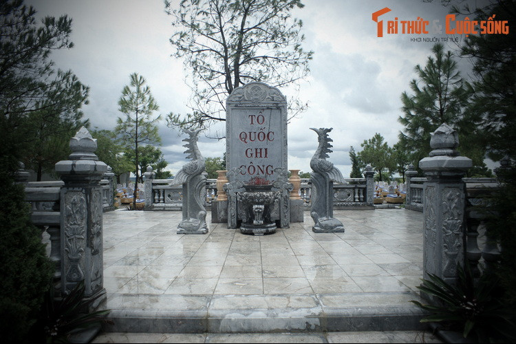 Ngày nay, Nghĩa trang liệt sĩ Quốc gia Đường 9 là một điểm về nguồn quan trọng vào những ngày kỷ niệm lớn của dân tộc, đặc biệt là ngày Thương binh – Liệt sĩ 27/7. Nhân dân mọi miền sẽ không bao giờ quên ơn những anh hùng liệt sĩ đã vĩnh viễn nằm lại dưới lòng đất nơi đây...