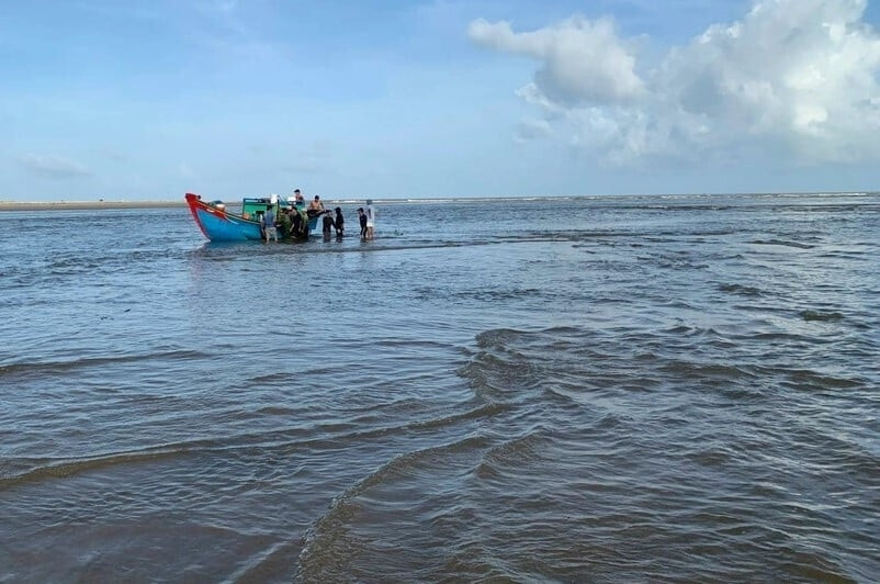 Tim thay thi the ngu dan Quang Tri sau 10 ngay mat tich tren bien