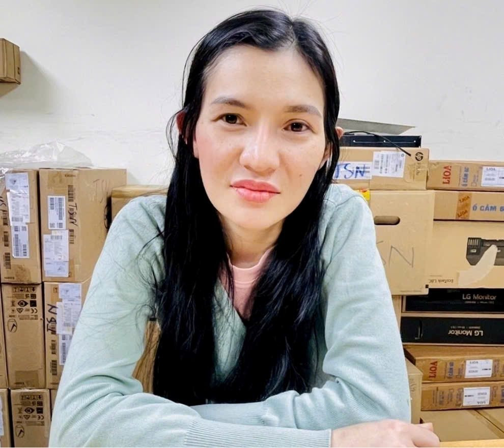 Bắt giữ “hotgirl” bị truy nã tội sử dụng trái phép chất ma túy Bat giu “hotgirl” bi truy na toi su dung trai phep chat ma tuy