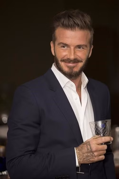 …và David Beckham đã lập tức “giải nguy” cho vợ yêu
