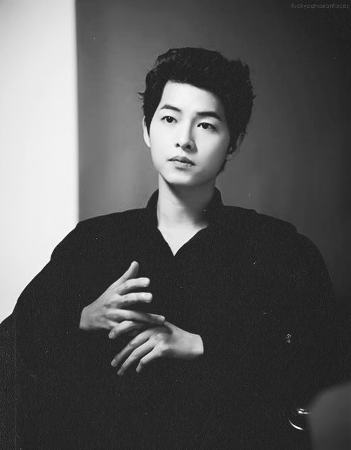 Tài tử điển trai cũng cho rằng, danh tiếng là thứ phù phiếm, sẽ có ngày phai nhạt, vì vậy, anh luôn chuẩn bị cho ngày đó.