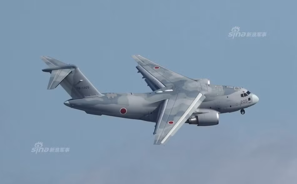 Thậm chí, Kawasaki C-2 còn có thể được xuất khẩu ra nước ngoài và trở thành đối thủ cạnh tranh trực tiếp với những vận tải cơ của Mỹ, Nga và châu Âu. Nguồn ảnh: Sina.
