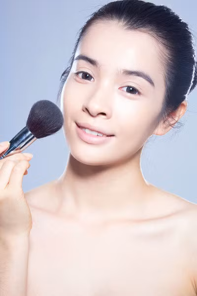 Bạn nên tìm mua loại kem chống nắng chứa các thành phần như oxit kẽm, titanium dioxide.