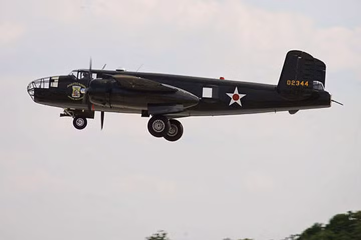 Thùng nhiên liệu của PBJ-1J chứa được 3.686 lít.