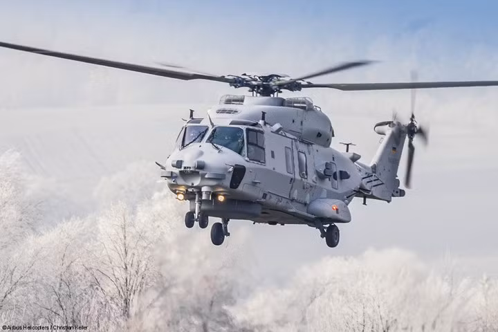 Phiên bản NH90 NFH có khả năng thực hiện một loạt các nhiệm vụ bổ sung bao gồm: tìm kiếm cứu nạn (SAR), tuần tra trên biển, vận chuyển quân sự và hỗ trợ cho các lực lượng đổ bộ. Ảnh: Airbus.