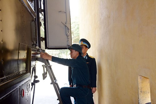 Tiểu đoàn 72, Trung đoàn 285, Sư đoàn 363, Quân chủng Phòng không - Không quân là tiểu đoàn tên lửa bắn rơi B-52 đầu tiên trên bầu trời Hà Nội trong Chiến dịch Hà Nội - Điện Biên Phủ trên không trong cuộc kháng chiến chống Mỹ.
