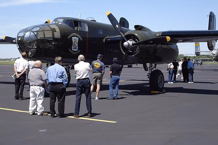 Sải cánh của máy bay dài 20,5m.