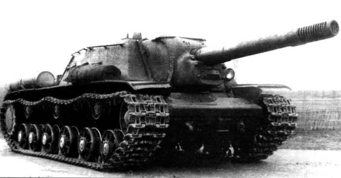 Năm 1943, "quái vật" pháo tự hành chống tăng SU-152 của Liên Xô đã chính thức được ra đời. Dù chỉ có 704 khẩu pháo tự hành loại này được xuất xưởng, tuy nhiên nó đã trở thành cơn ác mộng đối với lực lượng tăng thiết giáp Đức ở mặt trận phía Đông. Nguồn ảnh: ER.