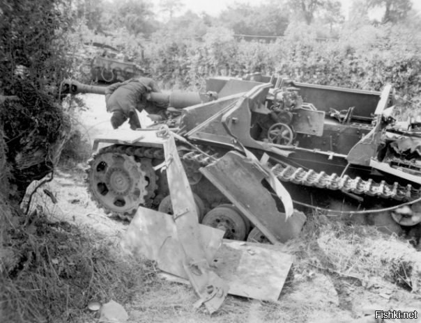 Lập tức SU-152 được đưa ngay vào chiến đấu với trung đoàn đầu tiên thành lập vào tháng 5/1943. Các lính xe tăng Liên Xô đã rất vui mừng chấp nhận pháo tự hành mới vì nó có khả năng chế ngự được các loại xe tăng Tiger và Panther của Đức. Nguồn ảnh: ER.