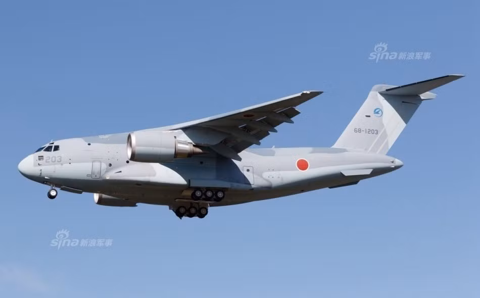 Mặc dù vậy, cái giá của sự ưu việt trên chiếc Kawasaki C-2 lại lên tới 136 triệu USD có thể sẽ trở thành rào cản để nó có thể tiếp cận thị trường vũ khí thế giới vốn đang đầy khó khăn hiện tại. Nguồn ảnh: Sina.