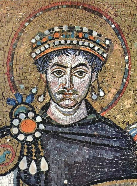 Hoàng đế Byzantine Justinian I.