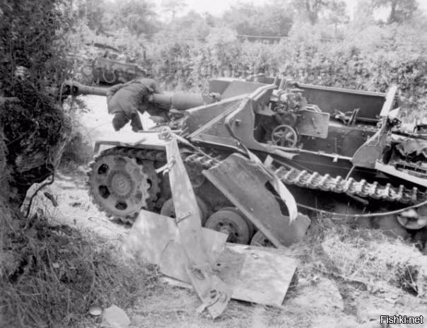 Lập tức SU-152 được đưa ngay vào chiến đấu với trung đoàn đầu tiên thành lập vào tháng 5/1943. Các lính xe tăng Liên Xô đã rất vui mừng chấp nhận pháo tự hành mới vì nó có khả năng chế ngự được các loại xe tăng Tiger và Panther của Đức. Nguồn ảnh: ER.