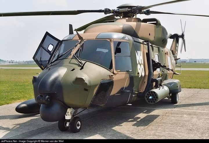 NH90 được trang bị hệ thống cảm biến, các trang thiết bị điện tử hàng không và vũ khí mới nhất phục vụ tác chiến trên biển, an toàn cao cho phi hành đoàn. Ảnh: Jetphotos.