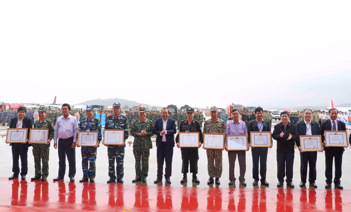 Bộ phận tiêu độc khử trùng khu vực có hóa chất độc hại