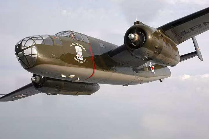 Việc thiết kế máy bay ném bom B-25 Mitchell bắt đầu vào năm 1938 ở Inglewood, California.