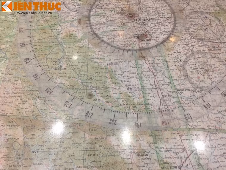 Phi công trên không phận Hà Nội sẽ được xác định vị trí một cách dễ dàng thông qua góc độ của họ so với sân bay Nội Bài - nơi xuất kích nhiều máy bay MiG nhất trong chiến dịch phòng thủ Hà Nội.