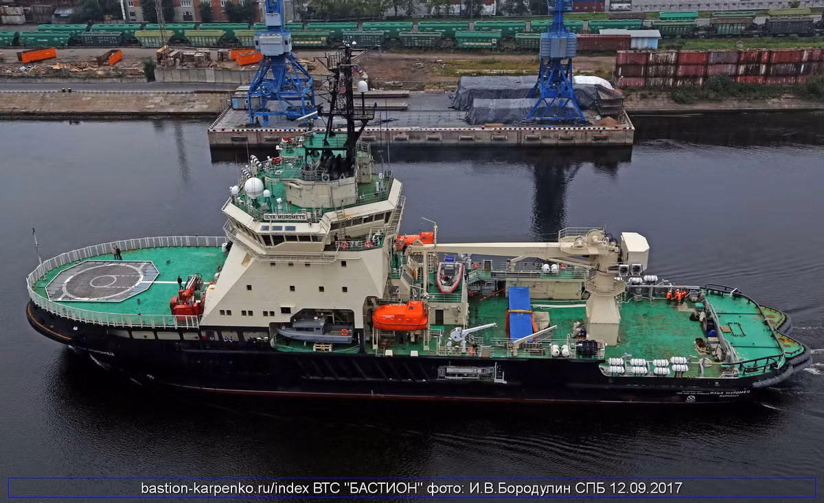 Nhìn chung trong nhiều thập kỷ sắp tới hạm đội tàu phá băng nguyên tử của Nga sẽ đảm bảo cho nước này khả năng thống trị các vùng biển Bắc Cực. Và vấn đề Bắc Cực đối với Moscow luôn được đặt ở mức cao nhất. Nguồn ảnh: foto-i-mir