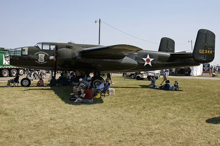 B-25 có hai động cơ 1.700 mã lực.