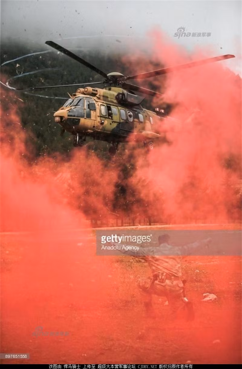 Với địa hình đồi núi có phần khá hiểm trở và nằm ở khu vực giáp ranh giữa châu Á và châu Âu, Thổ Nhĩ Kỳ luôn phải đối mặt với các nguy cơ bị tấn công khủng bố. Nguồn ảnh: Gettyimg.