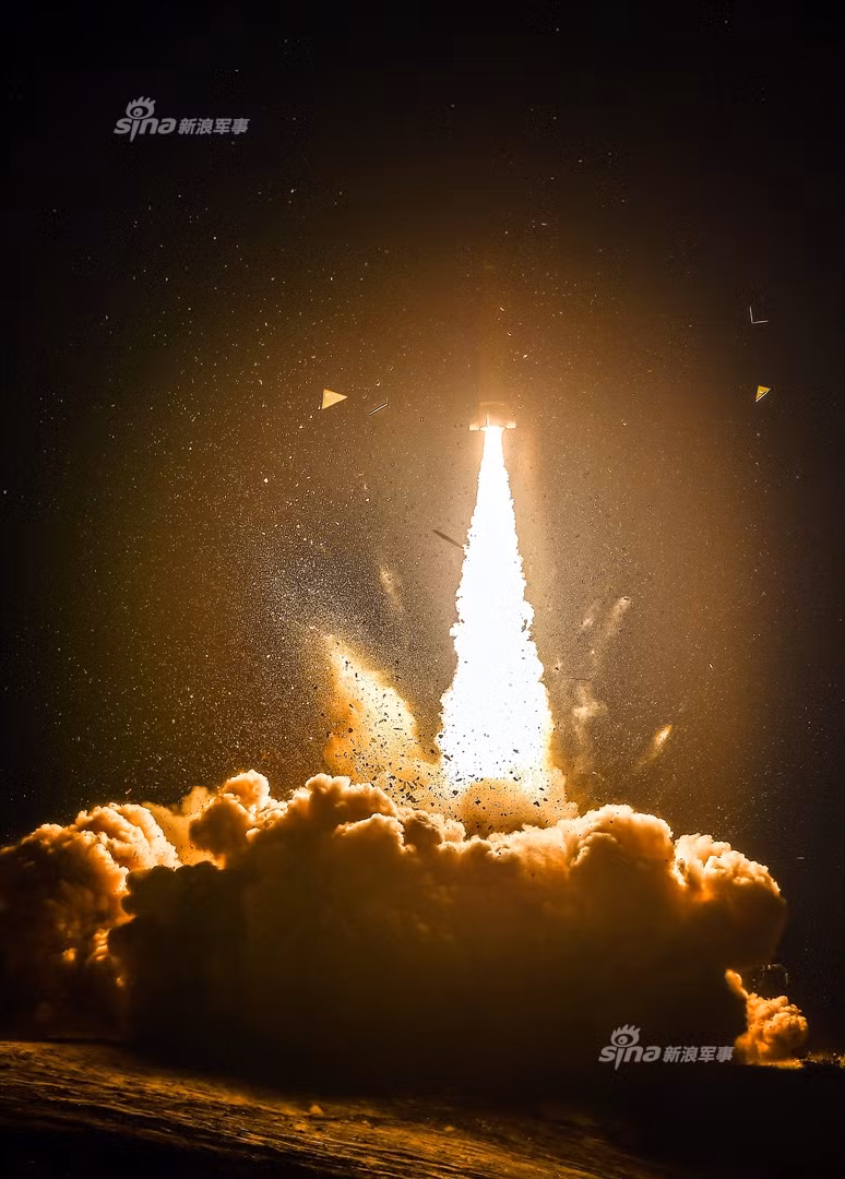 Thực ra, trong khoảng 10-15 năm trở lại đây, Nga có nhiều hợp tác kỹ thuật - quân sự với Hàn Quốc một cách "không ồn ào". Dấu ấn của người Nga có mặt trong việc phát triển tổ hợp tên lửa phòng không KM-SAM. Nguồn ảnh: Sina.