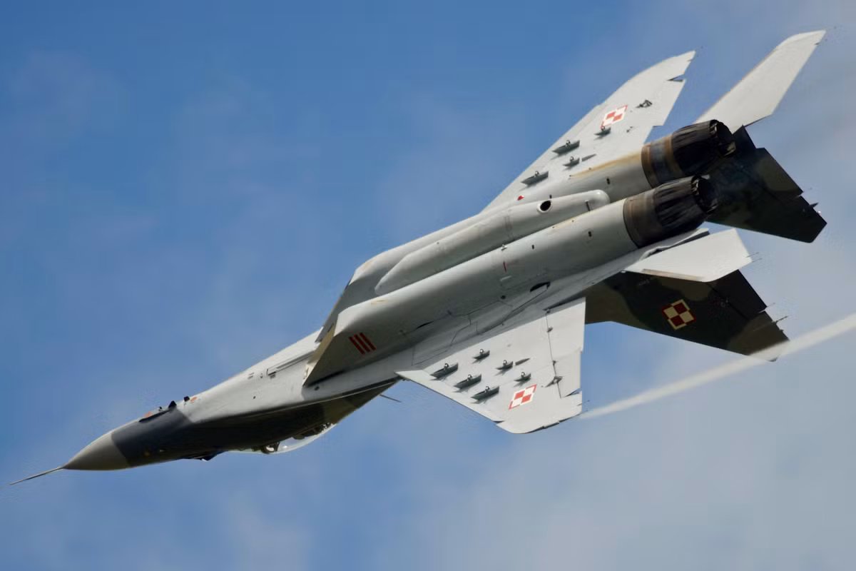 Một chiếc MiG-29 được trang bị tới 4 tấn vũ khí các loại đi kèm với một pháo tự động 300mm cùng cơ số đạn 150 viên. Nguồn ảnh: Wiki.