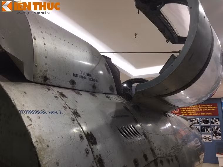 Trong 12 ngày đêm diễn ra chiến dịch Linebacker II trên bầu trời Hà Nội, Mỹ đã huy động hơn 1000 máy bay chiến thuật các loại để bảo vệ 197 máy bay B-52.