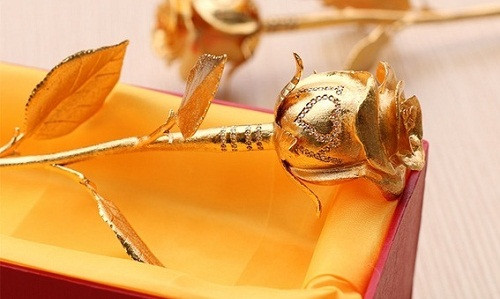 Vàng SJC đảo chiều tăng mạnh, đắt hơn vàng thế giới 4 triệu đồng/lượng.