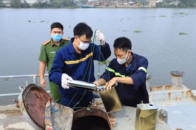  Năm 2021: Đại án xăng giả. Công an tỉnh Đồng Nai tiếp tục đấu tranh triệt phá nhiều băng nhóm tội phạm hoạt động có tổ chức. Trong đó, dấu ấn của năm 2021 là việc Công an tỉnh này thực hiện thành công chuyên án triệt phá đường dây buôn lậu, sản xuất, mua bán 200 triệu lít xăng giả (920G), bắt gần 100 đối tượng để xử lý về 6 tội danh liên quan, thu giữ hàng triệu lít xăng, dầu giả và nhiều tài sản có giá trị khác. Đồng thời, Công an tỉnh Đồng Nai đã phối hợp chặt chẽ với Cục Điều tra hình sự, Bộ Quốc phòng để khởi tố 13 bị can trong Chuyên án thuộc thẩm quyền điều tra của Bộ Quốc phòng.