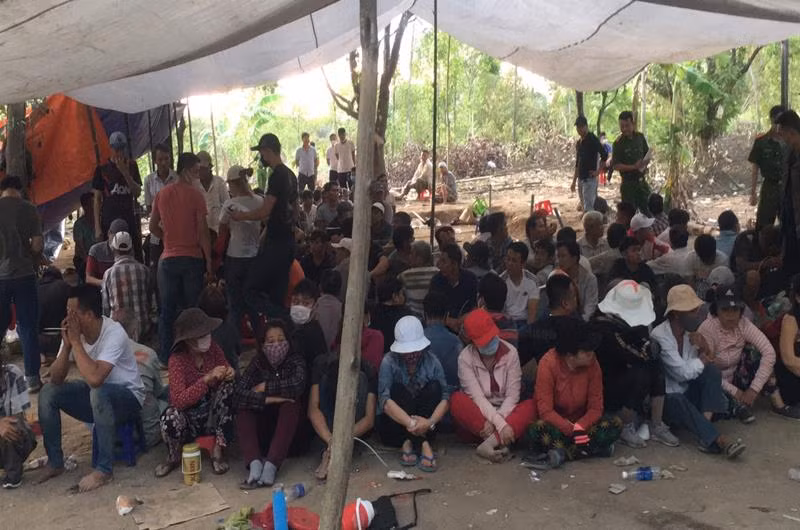  "Đánh mạnh" vào tệ nạn đánh bạc. Đã có hàng trăm vụ đánh bạc bị triệt phá tại các địa phương, bắt xử lý hàng trăm đối tượng liên quan trong năm 2020. Điển hình nhất là vụ phá sòng bạc quy mô lớn của lực lượng cảnh sát hình sự tại địa bàn giáp ranh giữa 3 tỉnh: huyện Định Quán (Đồng Nai), tỉnh Bình Thuận và Lâm Đồng bắt hơn 130 đối tượng, thu giữ hơn 350 triệu đồng vào đầu tháng 5/2020. Kết quả trong năm 2020, lực lượng công an đã phát hiện, bắt giữ 390 vụ, bắt xử lý hơn 2,2 ngàn đối tượng về hành vi đánh bạc, tổ chức đánh bạc (tăng hơn 200 vụ, hơn 1,2 ngàn đối tượng (hơn 145%) so với năm 2019); thu giữ hàng tỷ đồng.