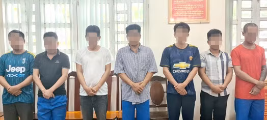 Các vụ án điển hình 6 tháng đầu năm 2022 của Công an tỉnh Đồng Nai gồm triệt phá ổ nhóm đưa gần 200 người sang Campuchia; phá vụ sử dụng súng bắn chết người ở Biên Hòa; bắt nhóm đối tượng truy nã về hành vi mua bán trái phép chất ma túy, sử dụng súng quân dụng đặc biệt nguy hiểm gây án giết người tại tỉnh Yên Bái, sau đó lẫn trốn vào địa bàn Đồng Nai…