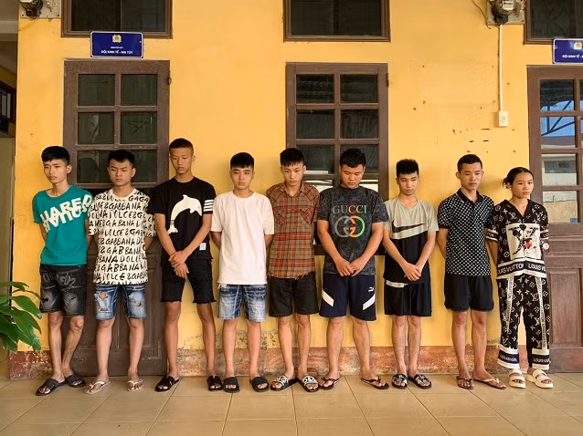 Hai Duong: Khoi to 8 doi tuong mo tiec ma tuy tai nha