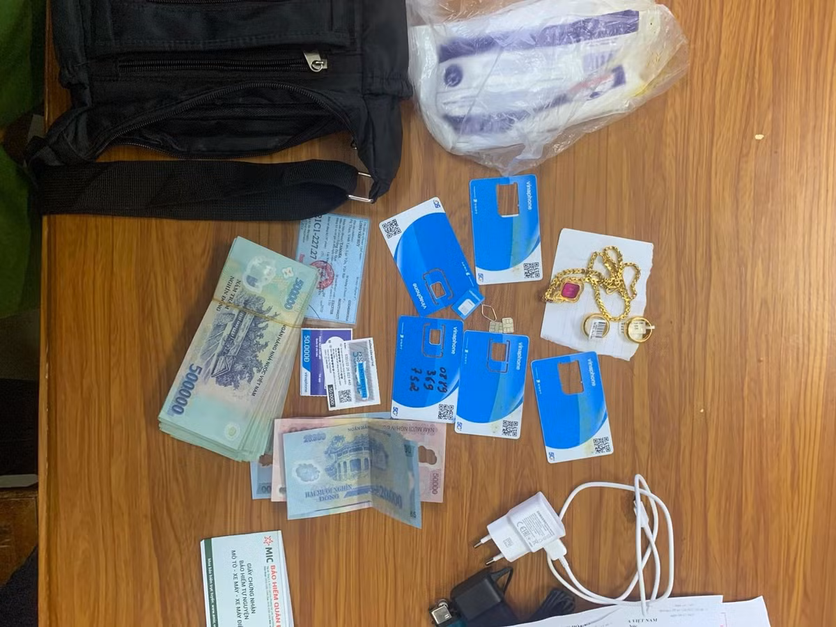 Pham nhan tron khoi noi giam giu tiep tuc trom cap tai san nha dan-Hinh-2