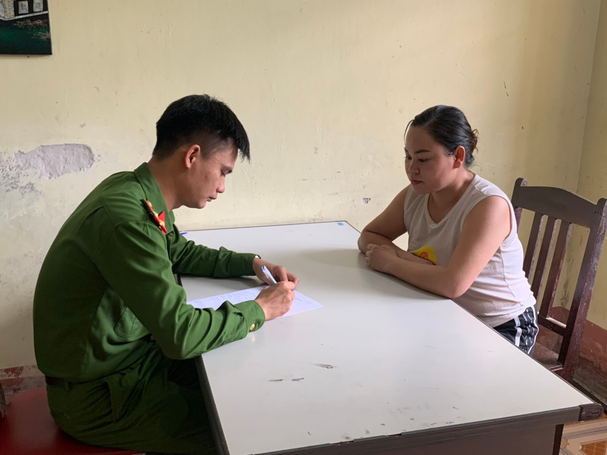 Hai Duong: Bat chu quan ca phe moi gioi, dan dat gai ban dam-Hinh-2