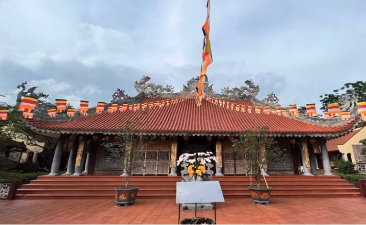 Giao hoi Phat giao Viet Nam len tieng ve phan anh su thay “ta dam o chua Bien Son“