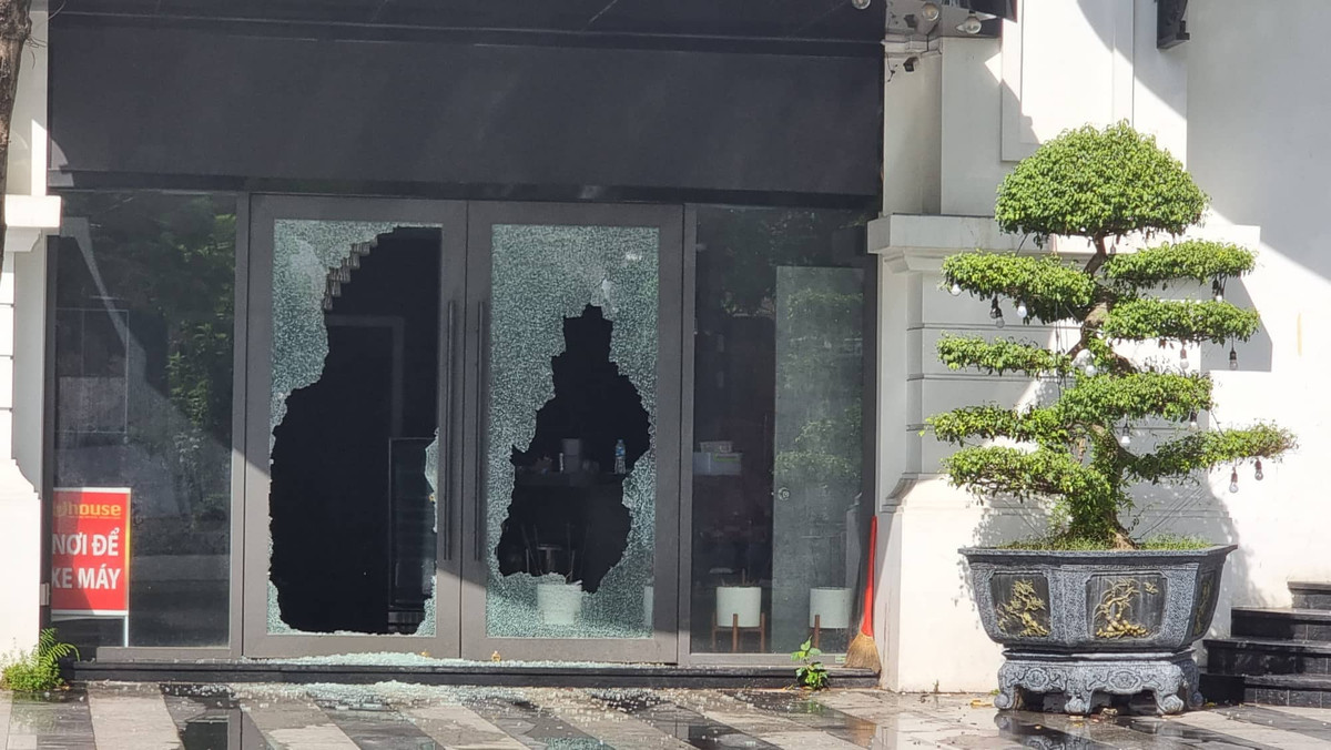 Với sự nỗ lực của các lực lượng chữa cháy, đám cháy tạm thời được khống chế vào 19h30’ cùng ngày. Tuy nhiên, do Bar New MDM Club có kết cấu hết sức phức tạp, ngọn lửa đã bùng phát dữ dội trở lại trong đêm, âm ỉ trong nhiều giờ. Các chiến sĩ PCCC buộc phải đập vỡ một số cửa kính tại phía sau, bên cạnh, đằng trước tòa nhà mới có thể đưa nước để dập. Do có gió lùa vào nên ngay sau đó ngọn lửa đã bùng phát dữ dội trong đêm.