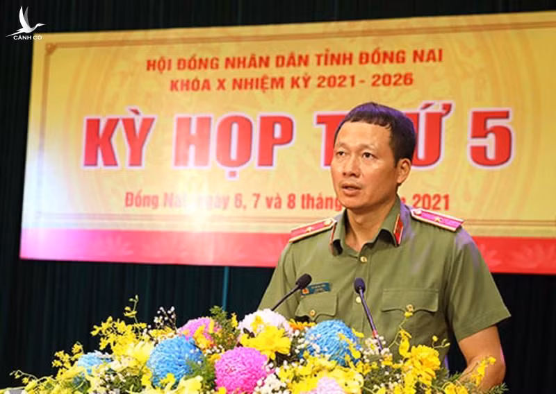 Thứ trưởng Lương Tam Quang đề nghị, trên cương vị công tác mới, với trọng trách rất lớn, Thiếu tướng Vũ Hồng Văn không ngừng nỗ lực, tiếp tục phát huy bản lĩnh chính trị, năng lực công tác, tinh thần trách nhiệm, gương mẫu, đoàn kết, thống nhất cùng Đảng ủy, lãnh đạo Cục An ninh chính trị nội bộ hoàn thành thắng lợi nhiệm vụ chính trị được giao.