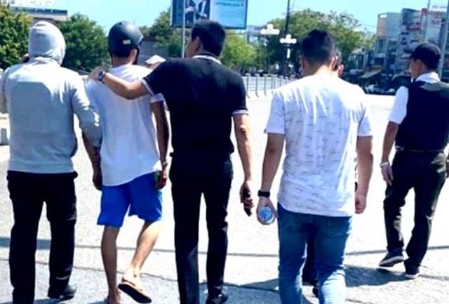 Ke dung sung AK cuop vang tai Thua Thien - Hue doi mat 2 toi danh?