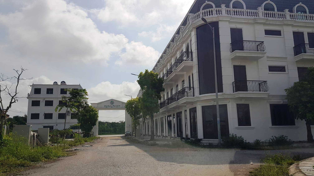 Ngày 24/7/2020, Sở Xây dựng Hải Dương đã cấp giấy phép xây dựng cho TRABINCO. Với giấy phép này, TRABINCO được phép xây dựng công trình: hạ tầng kỹ thuật thuộc Dự án đầu tư xây dựng Khu dân cư Cầu Yên, thị trấn Tứ Kỳ, huyện Tứ Kỳ, gồm các hạng mục: hệ thống đường giao thông, hệ thống cấp nước sinh hoạt và phòng cháy chữa cháy; hệ thống thoát nước mưa; hệ thống thoát nước thải; cấp điện sinh hoạt và chiếu sáng; hệ thống thông tin liên lạc.