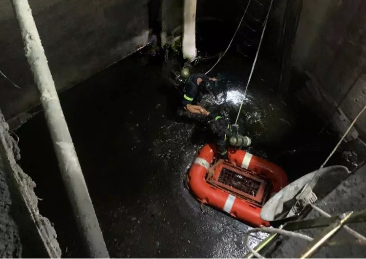 Cong an dieu tra vu 4 cong nhan tu vong tai cong ty Deasang Viet Nam-Hinh-2