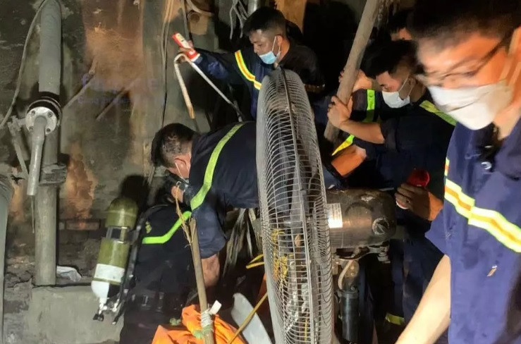 Cong an dieu tra vu 4 cong nhan tu vong tai cong ty Deasang Viet Nam-Hinh-4