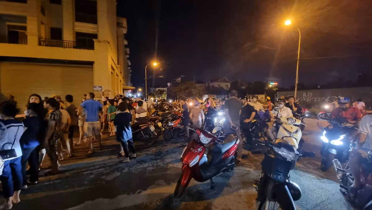 Công an TP Hải Phòng đã có mặt để bảo vệ hiện trường và điều tra nguyên nhân cái chết của người phụ nữ nêu trên. 