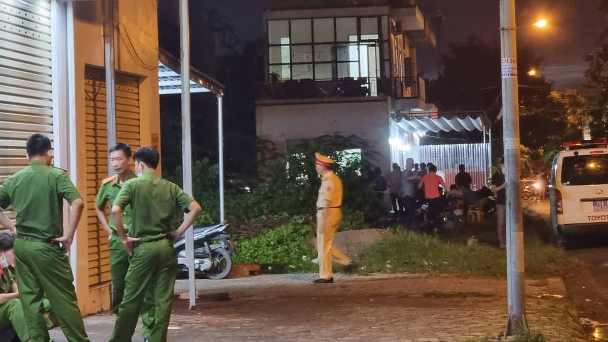 Công an quận Kiến An đã nhanh chóng phối hợp với Phòng Hình sự, Công an TP Hải Phòng phối hợp phong toả hiện trường phục vụ điều tra.