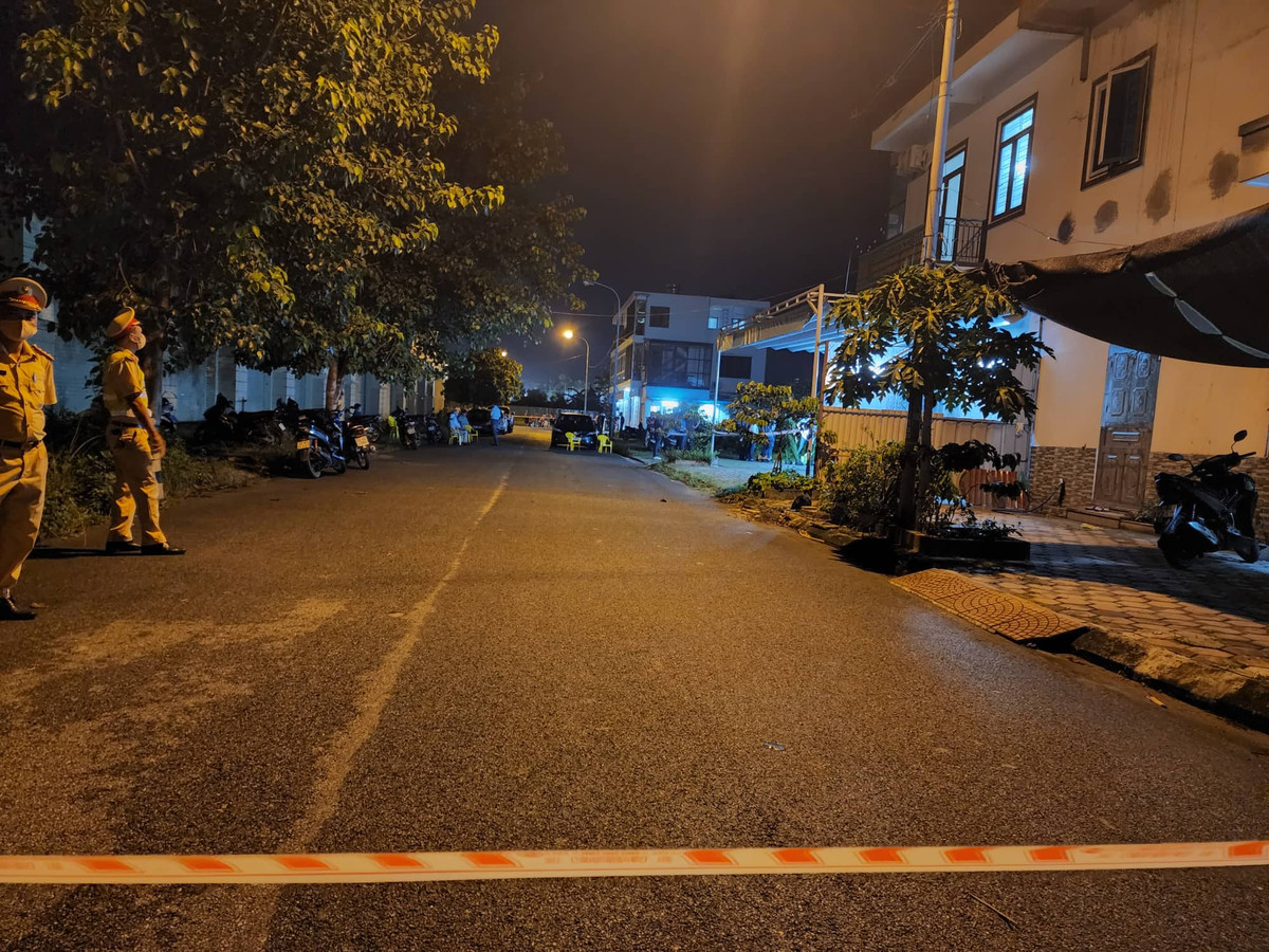 Ngay sau đó, sự việc được thông báo đến các cơ quan chức năng cùng chính quyền địa phương.