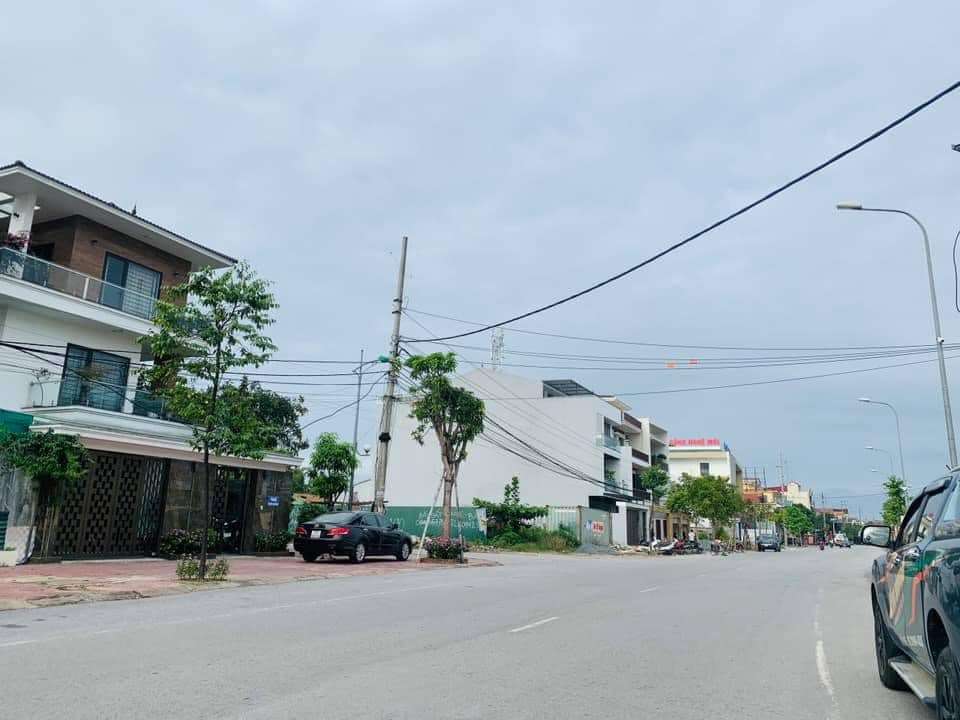 “Trum” bat dong san Golden City: Om mong vuon “voi bach tuoc” ra ngoai tinh?-Hinh-2