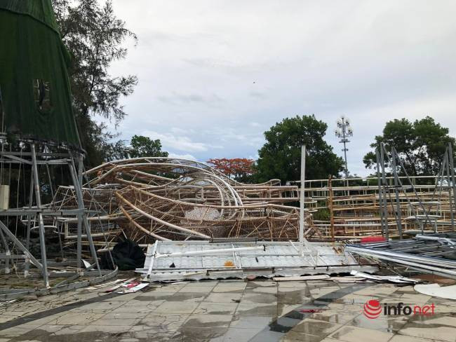 Sắt thép tháo dỡ ngổn ngang đầy sân. (Ảnh: Infonet).