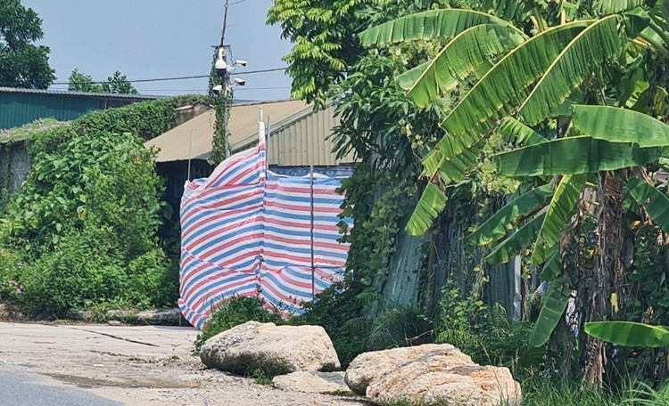 Hệ thống camera giám sát được trang bị dày đặc tại khu vực cửa ra vào của trạm trộn bê tông Thiên Tân.