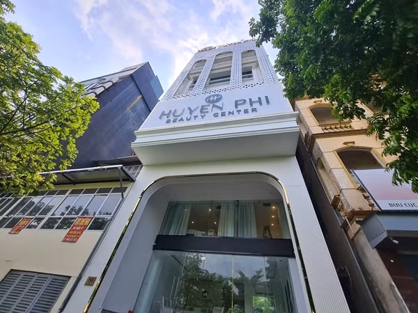 Cty my pham Huyen Phi tung bi phat vi pham quang cao van sai pham?