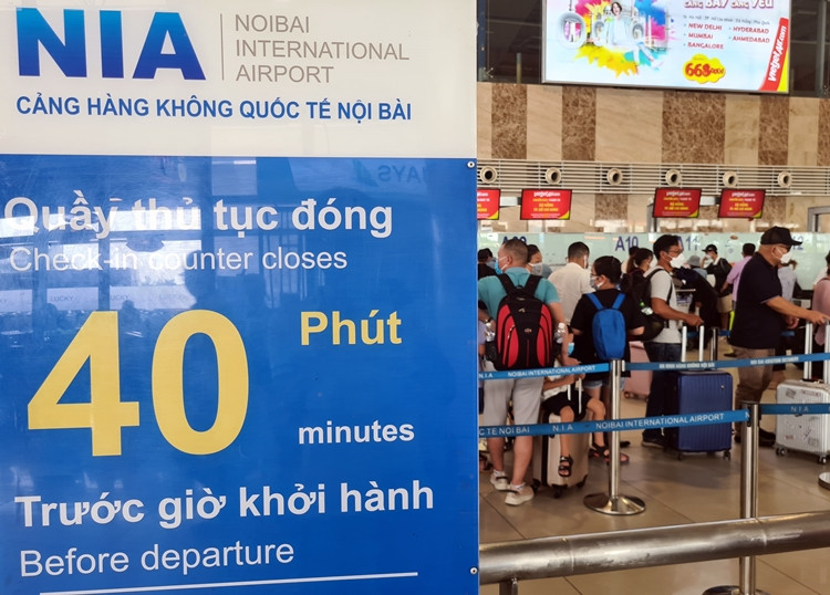 Lãnh đạo Cảng Hàng không quốc tế Nội Bài khẳng định sẽ đảm bảo 100% hành khách, hành lý, hàng hóa, bưu gửi, đồ vật được kiểm tra, soi chiếu an ninh trước khi đưa vào khu vực hạn chế, cách ly, lên tàu bay.