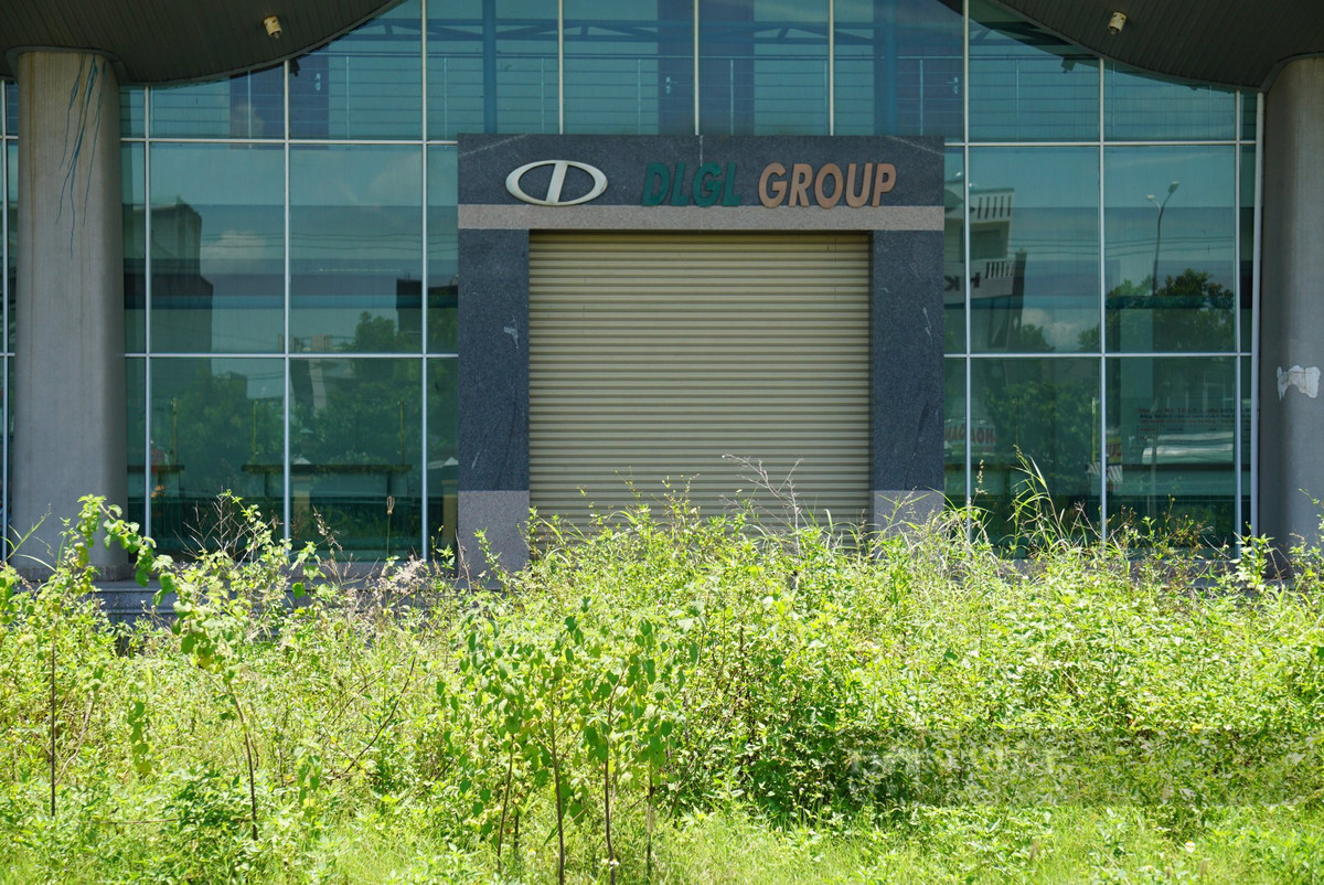 Bến xe gần 130 tỷ đồng ở Đà Nẵng bỏ hoang 10 năm. (Ảnh: Dân Việt).